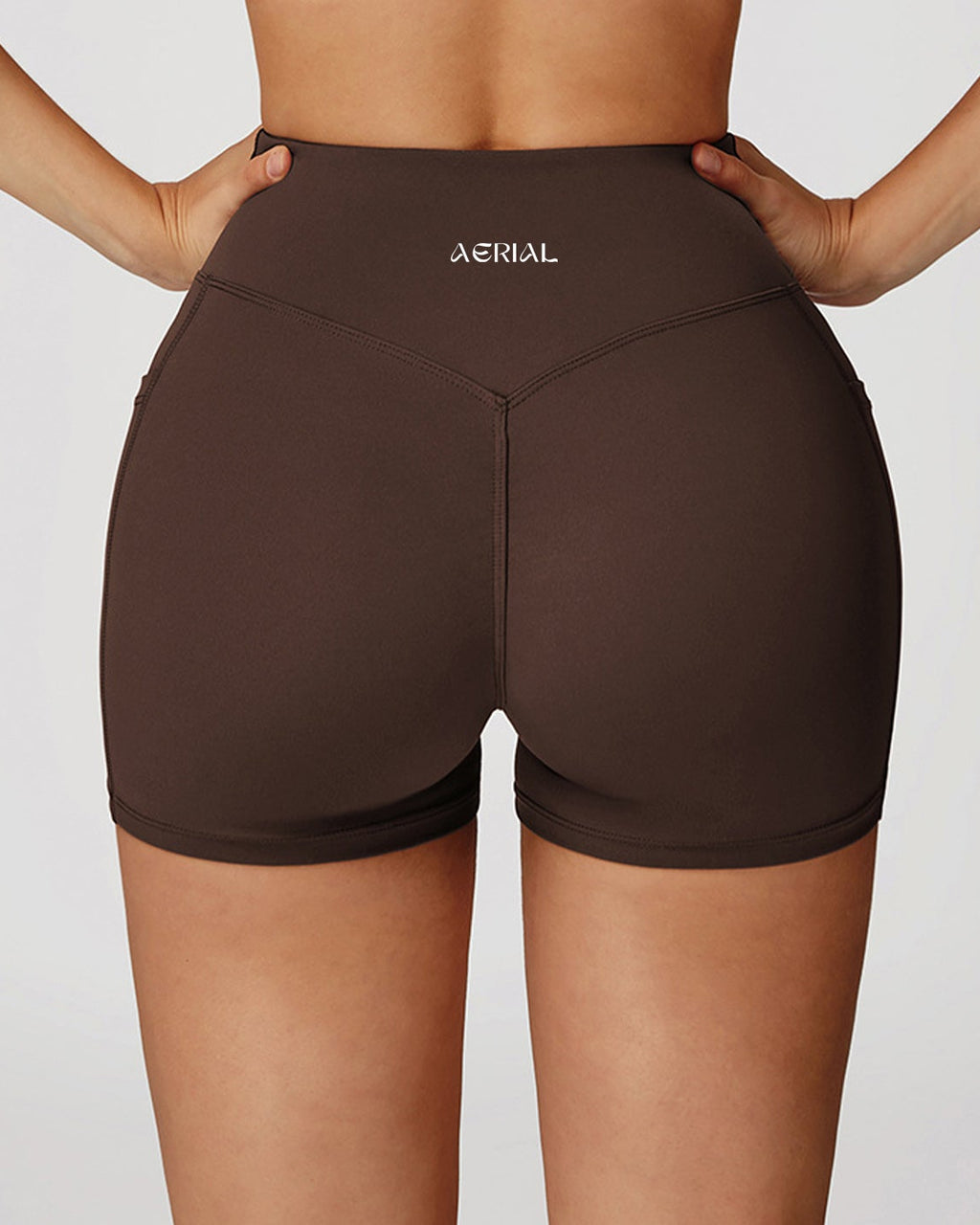 Short marron poche latéral